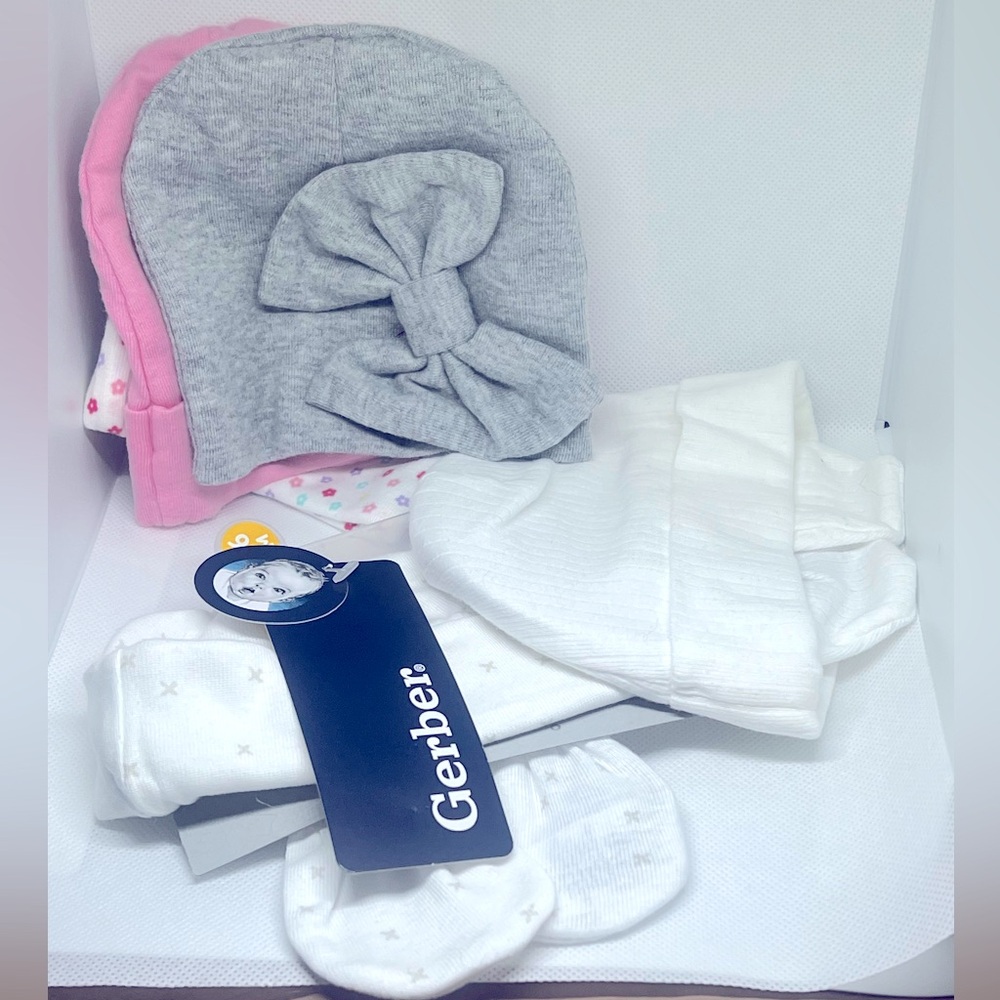 Gerber Infant Newborn Girls Baby Hat & Mitten Set 0- 6 Months NWT